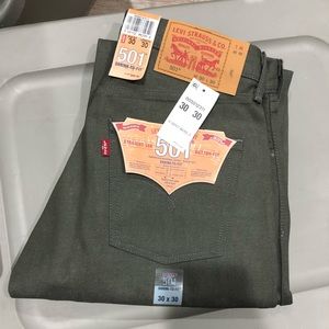 Men’s Levi’s jeans 501 straight leg shrink to fit